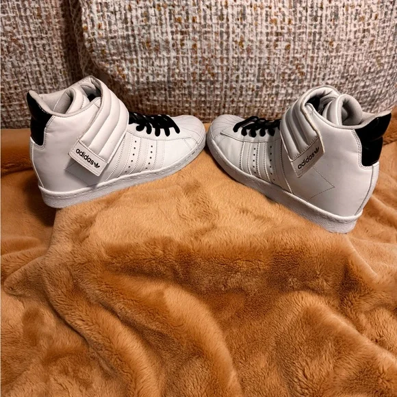 Adidas Women's Superstar Up Strap Hidden Wedge Sneaker - Picture 5 of 7